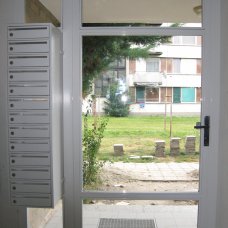 Vchodové dveře - pohled zevnitř domu